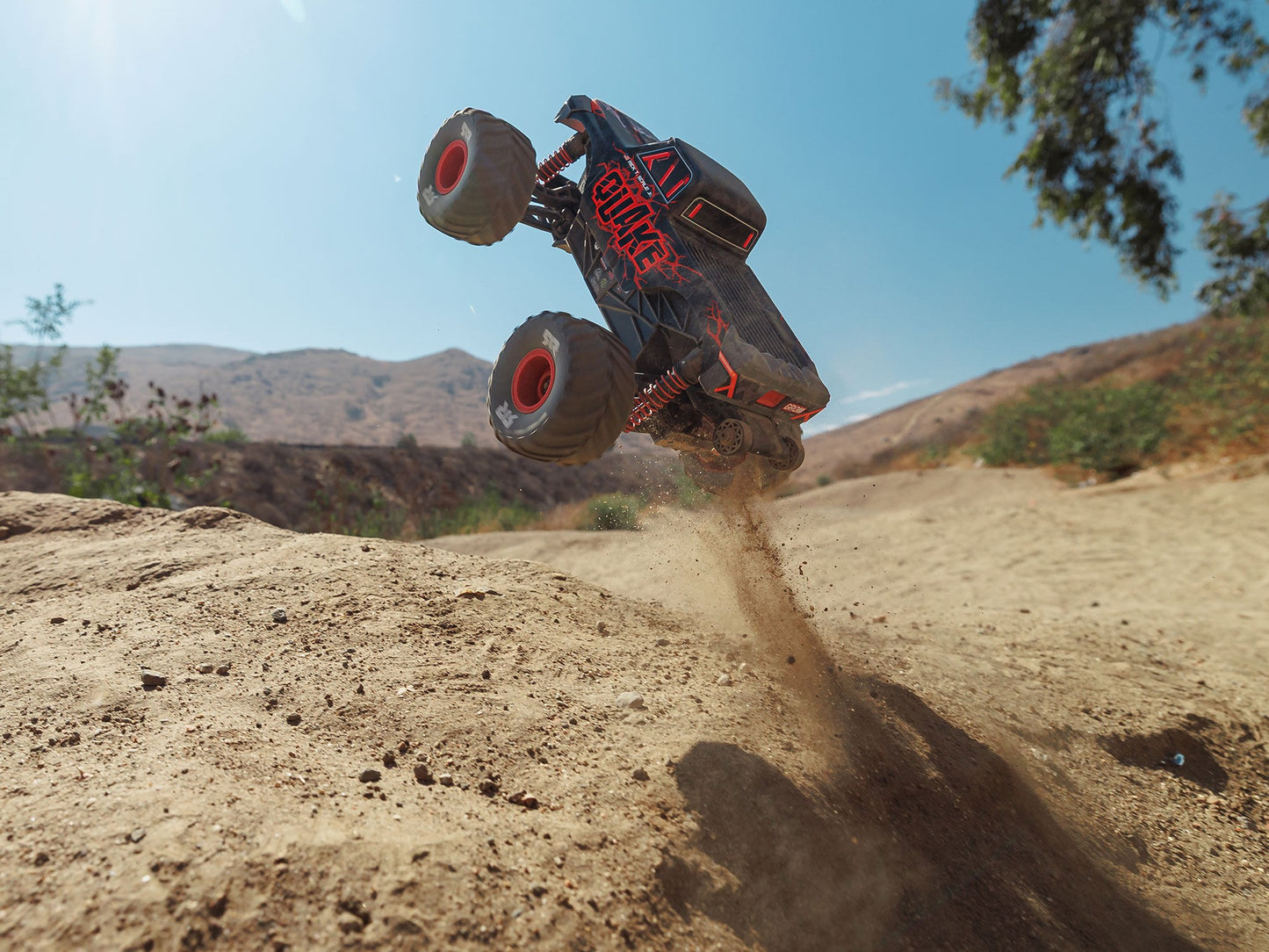 ARRMA QUAKE GROM 4X4 RTR 1/16 Monster Truck Red.    C-ARA2137T1