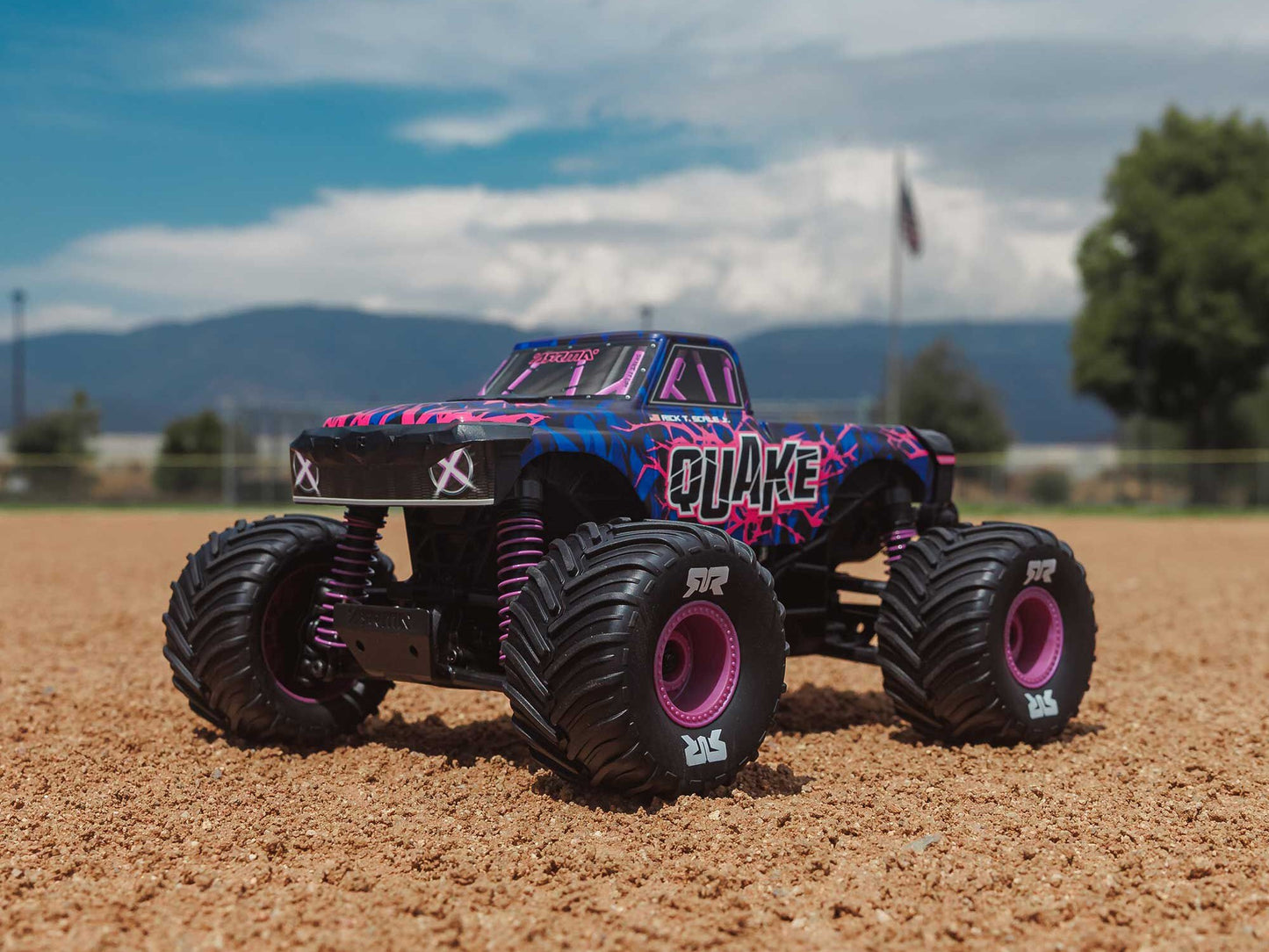 ARRMA1/16 QUAKE GROM 4X4 RTR Monster Truck Purple.    C-ARA2137T3