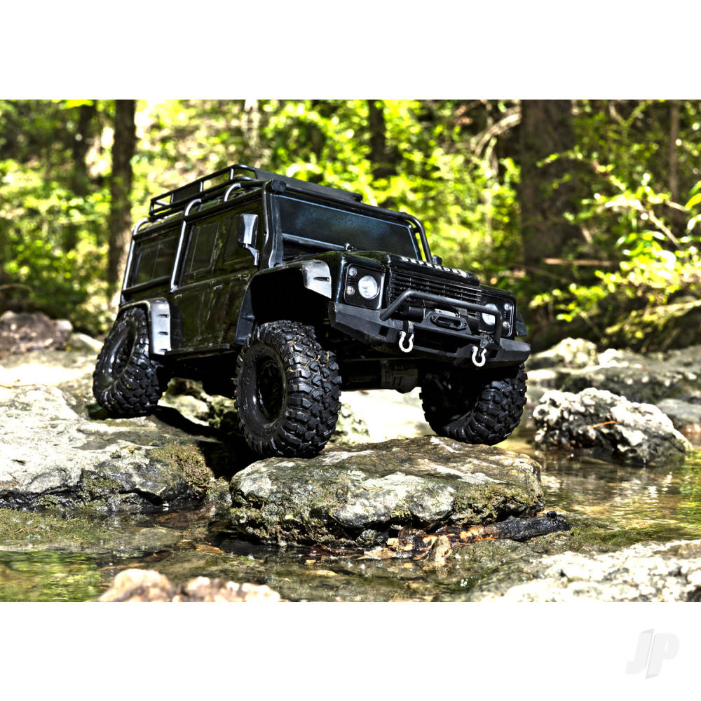 TRAXXAS TRX-4 Land Rover Defender 1:10 4X4 Electric Trail Crawler with Winch, Black (+ TQi 4-ch, XL-5 HV, Titan 550)